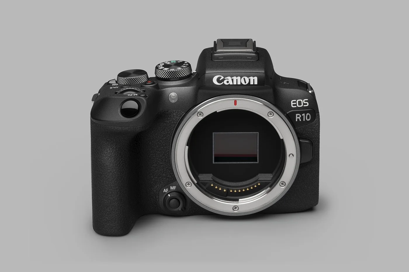 Canon EOS R10 + RF-S 18-45mm F4.5-6.3 IS STM — imagen 2